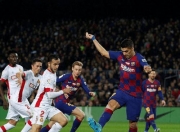 开云体育官网-巴塞罗那艰难取胜，防守端表现出色