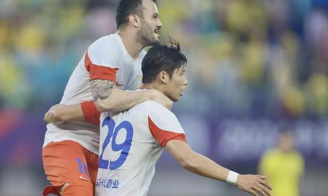 外援球员梅开二度,帮助球队击败对手的简单介绍 外援球员梅开二度,帮助球队击败对手的简单介绍