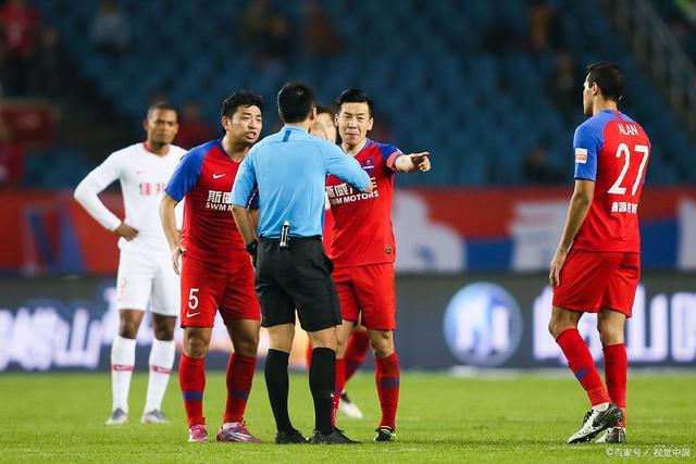 关于重庆斯威主场大胜青岛黄海，喜迎胜利的信息