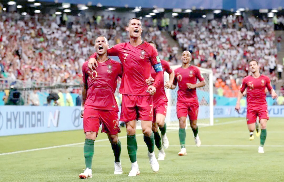 冷热两面：欧洲杯赛场上的球队对抗的简单介绍