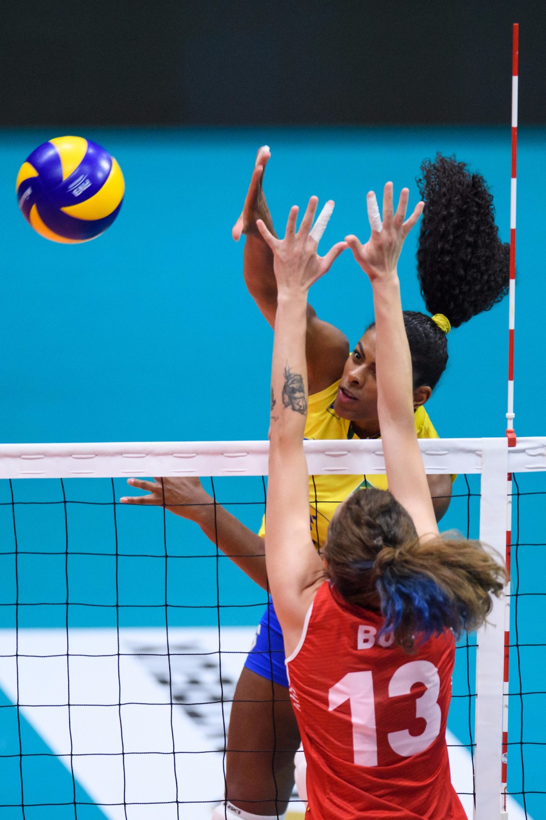 关于瑞士运动员突破个人记录，获得铜牌的信息