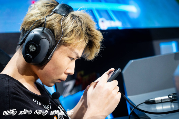 捷克选手稳扎稳打,夺得佳绩 捷克选手稳扎稳打,夺得佳绩