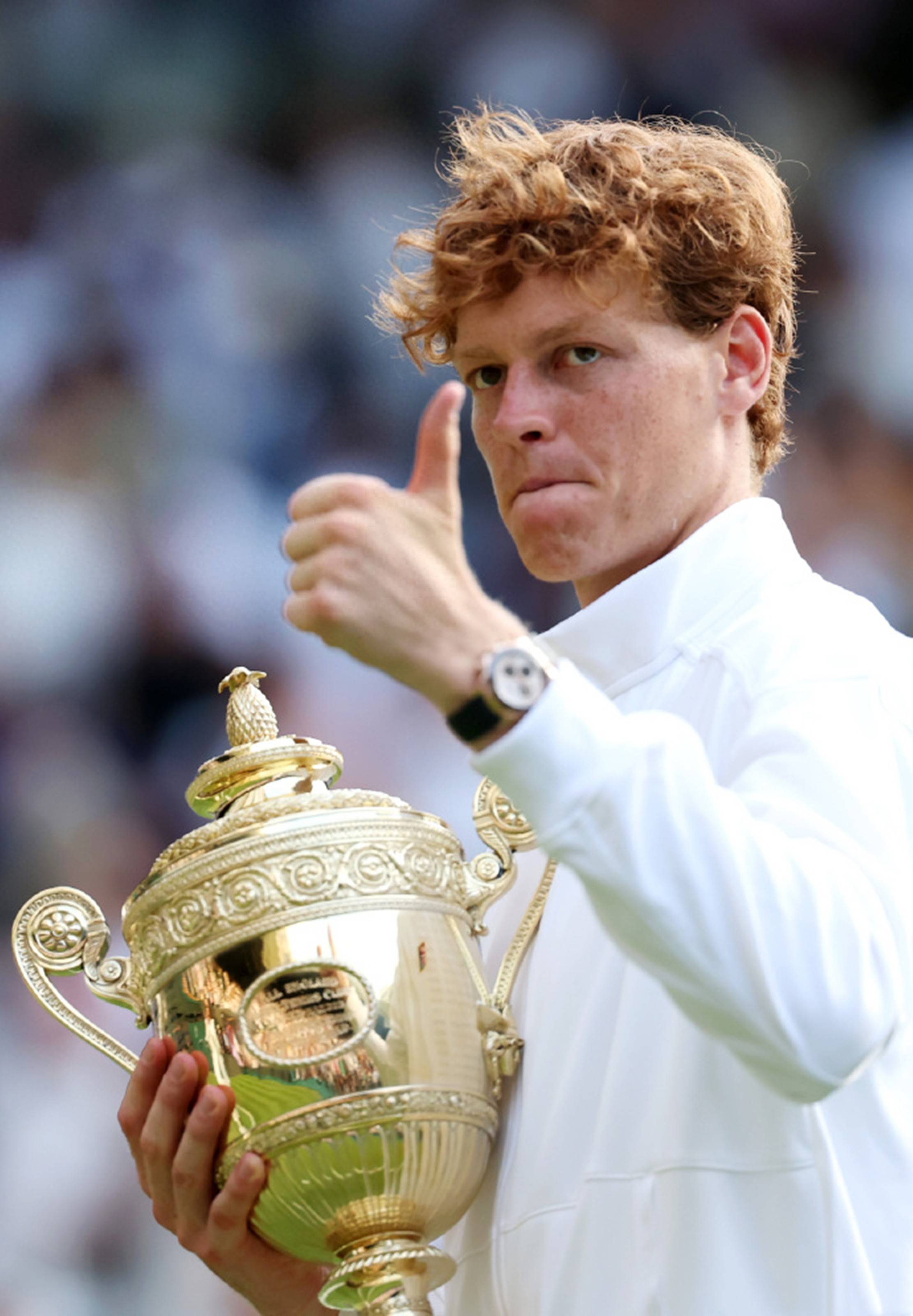 关于温网完胜年终总决赛,辛纳刷新纪录的信息 关于温网完胜年终总决赛,辛纳刷新纪录的信息