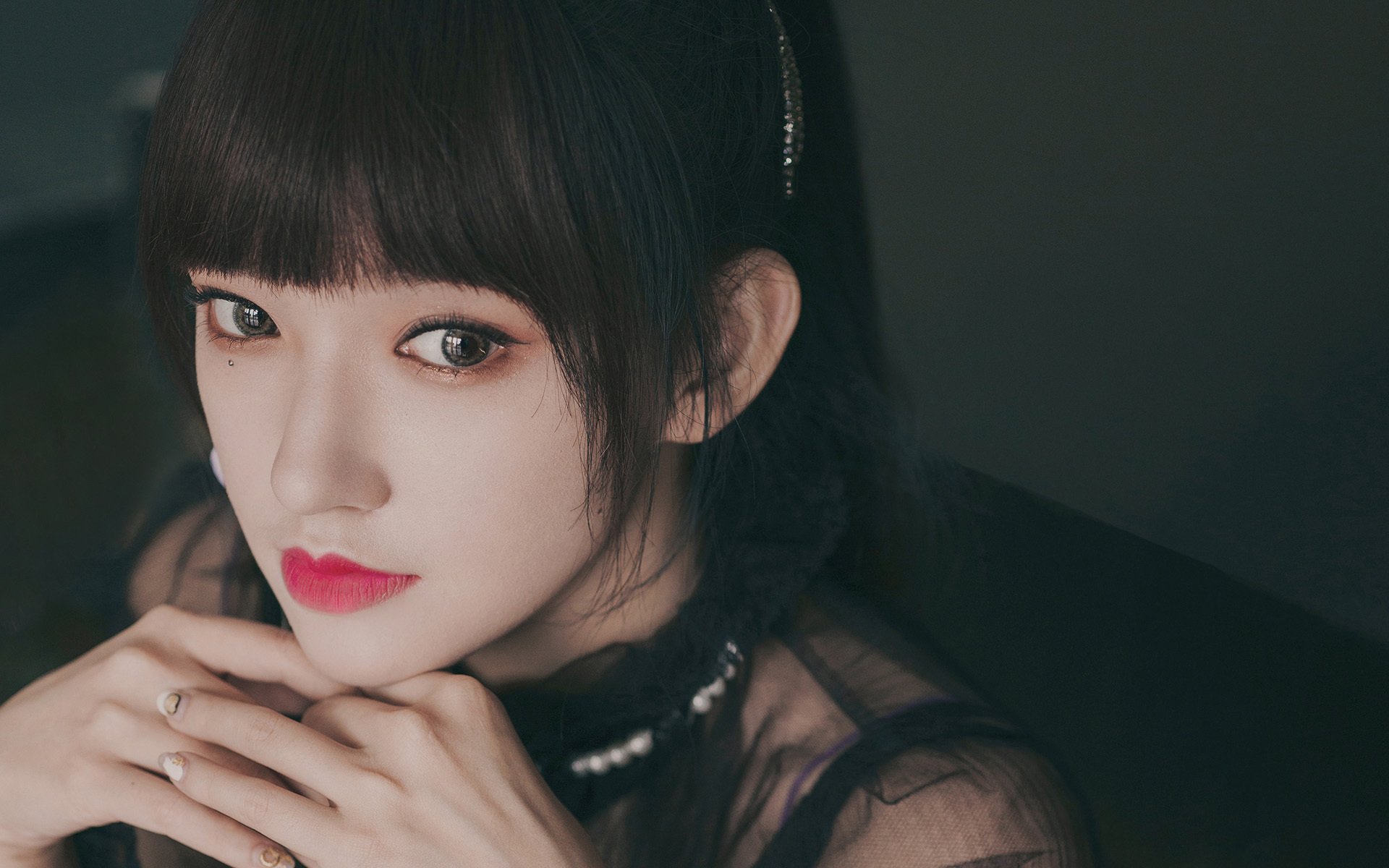 赛道与球场，双线争冠的极限竞速