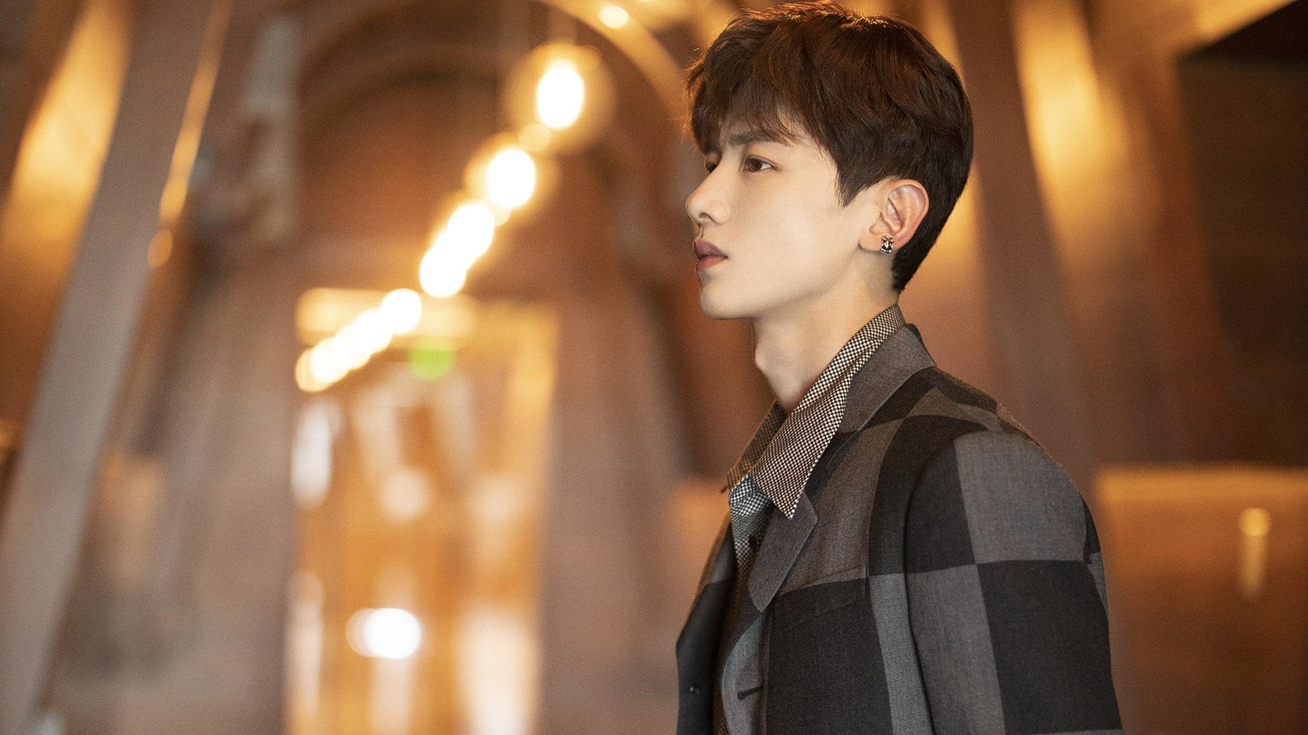 绞肉机中的芭蕾舞者,斯通斯在哥伦比亚的战术泥潭中踩出胜利舞步