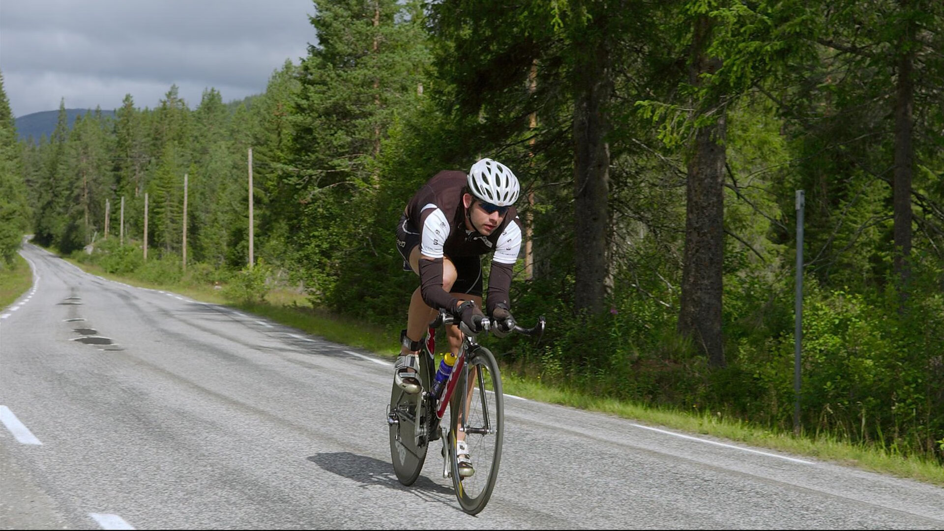 铁卫千次解围！年度焦点之战见证德里赫特铸就后防丰碑